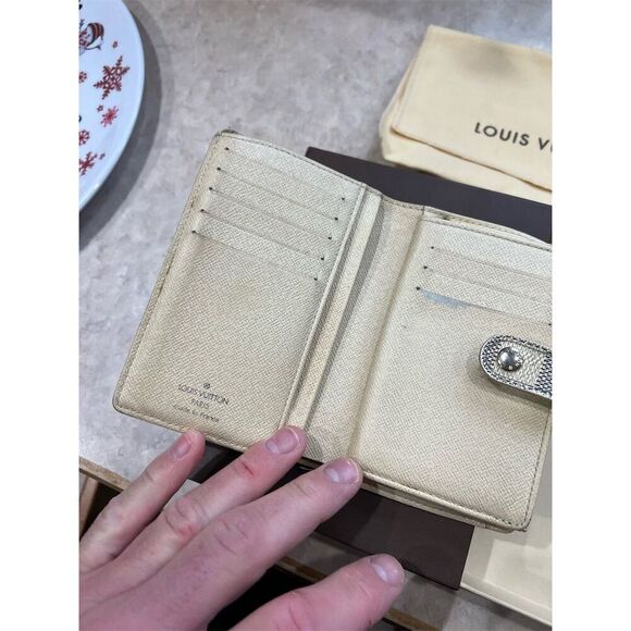 Louis Vuitton Damier Azur Women's Wallet Multicolor Geometric Design, Luxury, - Picture 4 of 4